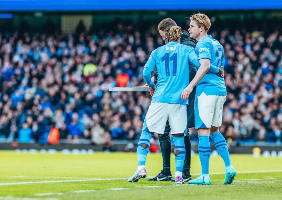 WTT总决赛：首个单打8强诞生！男乒名将一轮游，林昀儒4-2开门红