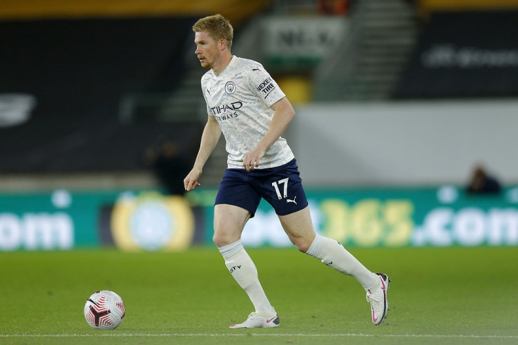 歌名应景，著名歌唱家波切利在世界杯抽签仪式演唱《今夜无人入眠》