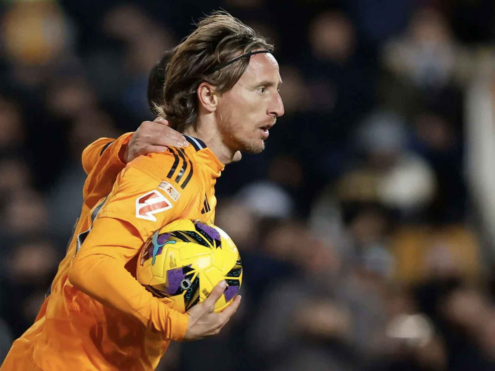 六边形战士！广东小外援奎恩火力全开豪取29分6篮板7助攻5抢断