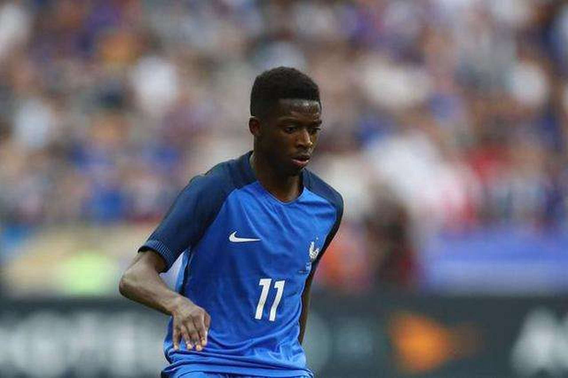 德转评年度最佳右边锋：杜埃、奥利塞、萨拉赫、亚马尔入围